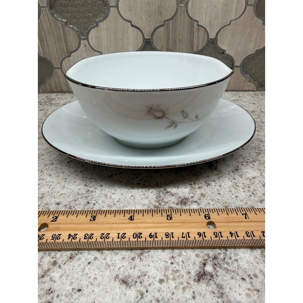 Noritake Pasadena 6311 Gravy Boat Attached Underplate Pink Rose Platinum Trim